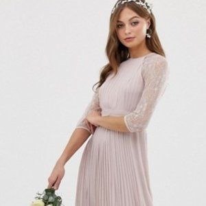Mauve Bridesmaids' Dress
